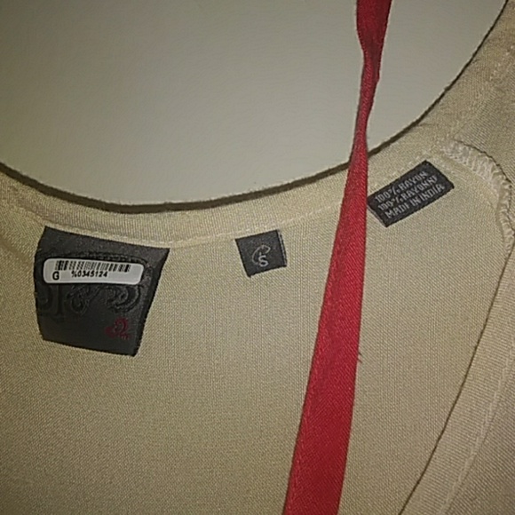 Woman's Dress - Picture 2 of 4